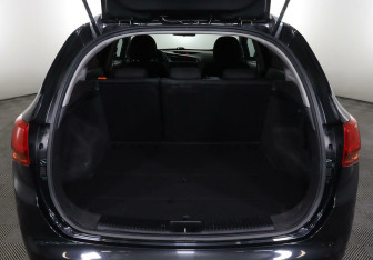 Подержанный автомобиль Kia Ceed Wagon 2017 года (16 фото)