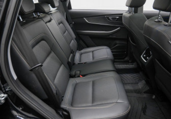 Подержанный автомобиль Chery Tiggo 8 2023 года (26 фото)