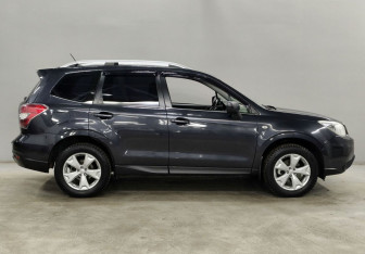 Подержанный автомобиль Subaru Forester Suv 2014 года (4 фото)