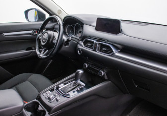 Подержанный автомобиль Mazda CX-5 2017 года (10 фото)