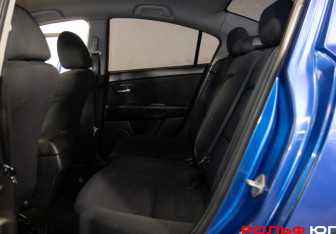 Подержанный автомобиль Mazda 3 Sedan 2005 года (8 фото)