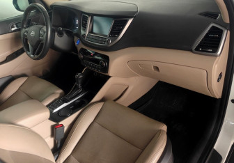 Подержанный автомобиль Hyundai Tucson 2016 года (10 фото)