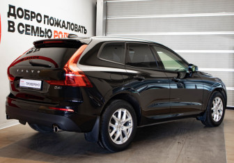 Подержанный автомобиль Volvo XC60 2019 года (4 фото)