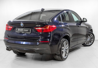 Подержанный автомобиль BMW X4 2018 года (5 фото)