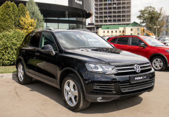 Подержанный автомобиль Volkswagen Touareg 2012 года (2 фото)