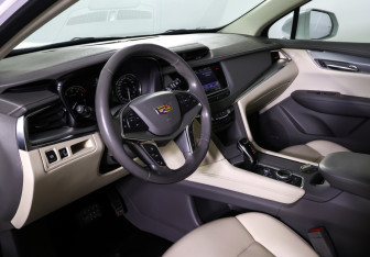 Подержанный автомобиль Cadillac XT5 2020 года (15 фото)