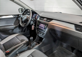 Подержанный автомобиль Skoda Rapid Liftback 2019 года (9 фото)