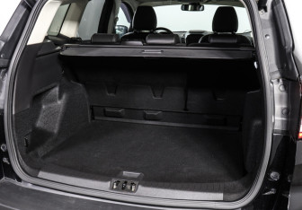 Подержанный автомобиль Ford Kuga 2017 года (16 фото)