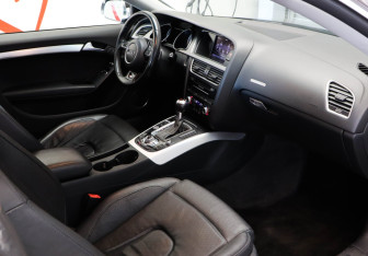 Подержанный автомобиль Audi S5 Coupe 2012 года (8 фото)