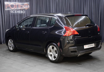 Подержанный автомобиль Peugeot 3008 2011 года (7 фото)