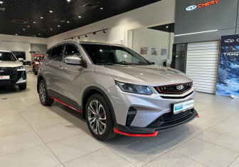 Подержанный автомобиль Geely Coolray 2022 года (3 фото)