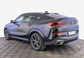 Подержанный автомобиль BMW X6 2020 года (7 фото)