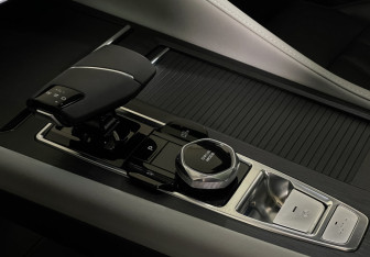 Подержанный автомобиль Changan CS75PLUS 2024 года (16 фото)