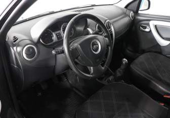 Подержанный автомобиль LADA (ВАЗ) Largus Wagon 2018 года (5 фото)