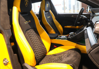 Подержанный автомобиль Lamborghini Urus 2022 года (16 фото)