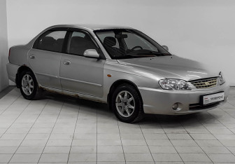 Подержанный автомобиль Kia Spectra Sedan 2006 года (3 фото)