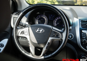 Подержанный автомобиль Hyundai Solaris Sedan 2013 года (11 фото)