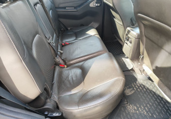 Подержанный автомобиль Nissan Pathfinder 2012 года (10 фото)