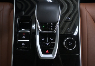 Подержанный автомобиль Omoda C5 2023 года (23 фото)