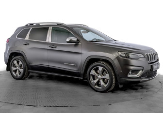 Подержанный автомобиль Jeep Cherokee 2018 года (3 фото)