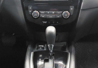 Подержанный автомобиль Nissan Qashqai 2020 года (16 фото)