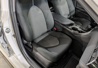 Подержанный автомобиль Toyota Camry Sedan 2021 года (24 фото)