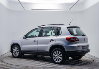 Подержанный автомобиль Volkswagen Tiguan 2011 года (7 фото)