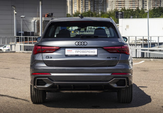 Подержанный автомобиль Audi Q3 2024 года (6 фото)