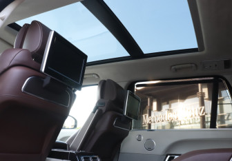 Подержанный автомобиль Land Rover Range Rover 2016 года (15 фото)