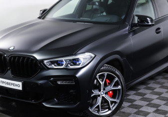 Подержанный автомобиль BMW X6 2021 года (29 фото)
