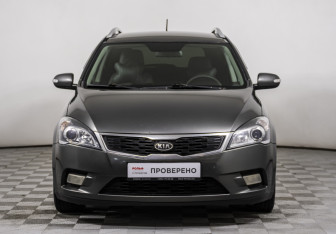 Подержанный автомобиль Kia Ceed Wagon 2011 года (2 фото)