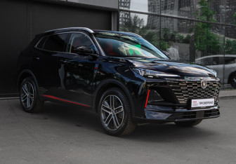 Подержанный автомобиль Changan UNI-S 2024 года (3 фото)