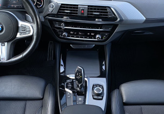 Подержанный автомобиль BMW X4 2019 года (14 фото)
