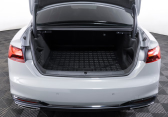 Подержанный автомобиль Audi A5 Coupe 2021 года (10 фото)