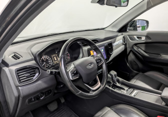 Подержанный автомобиль Chery Tiggo 4 2022 года (16 фото)