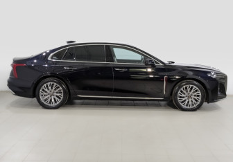 Подержанный автомобиль Hongqi H5 2024 года (4 фото)