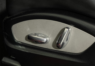 Подержанный автомобиль Porsche Cayenne 2013 года (17 фото)