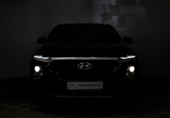 Подержанный автомобиль Hyundai Santa Fe 2019 года (8 фото)