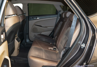 Подержанный автомобиль Hyundai Tucson 2019 года (14 фото)