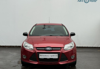 Подержанный автомобиль Ford Focus Hatchback 2013 года (2 фото)