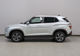 Подержанный автомобиль Hyundai Creta 2022 года (25 фото)