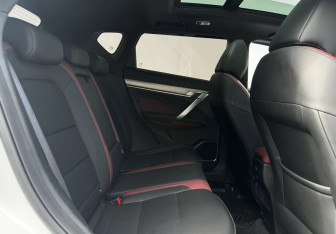 Подержанный автомобиль Geely Coolray 2023 года (14 фото)