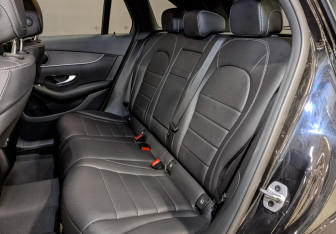 Подержанный автомобиль Mercedes-Benz GLC Coupe 2022 года (18 фото)