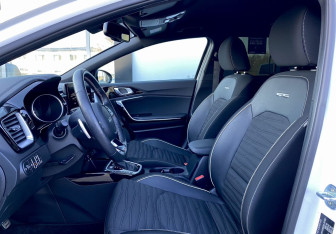 Подержанный автомобиль Kia Ceed Wagon 2021 года (27 фото)