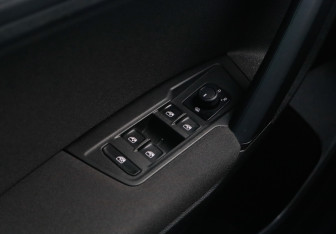 Подержанный автомобиль Volkswagen Tiguan 2017 года (14 фото)