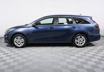 Подержанный автомобиль Kia Ceed Wagon 2019 года (3 фото)