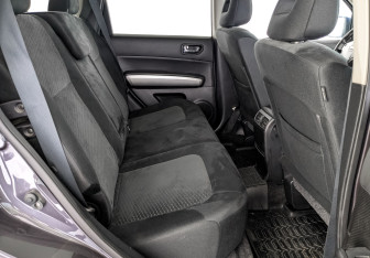 Подержанный автомобиль Nissan X-Trail 2013 года (18 фото)