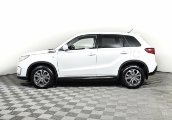 Подержанный автомобиль Suzuki Vitara 2020 года (3 фото)