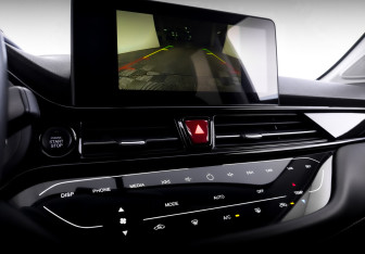 Подержанный автомобиль Москвич 3 2023 года (26 фото)