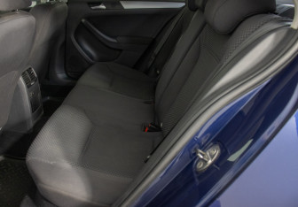 Подержанный автомобиль Volkswagen Jetta Sedan 2012 года (11 фото)